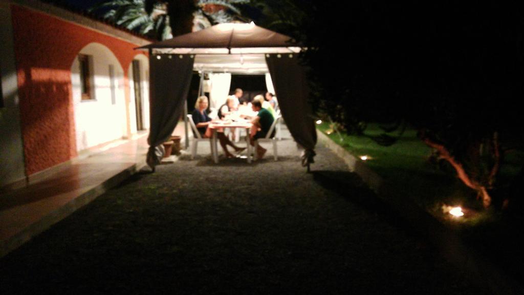 Agriturismo Santa Barbara Sarroch Exterior foto